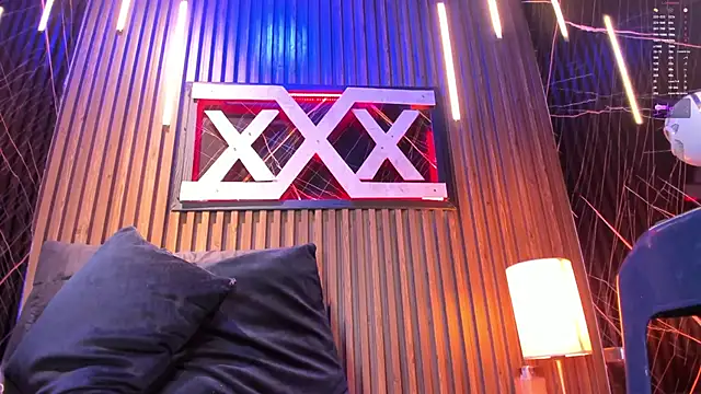 Snapshot of Kloe_Suarez_ chatting on 03/17/25, 04:08 Kloe Suarez online show from 03/17/25, 04:08