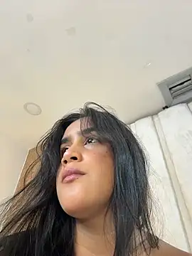 bonniekim  online show from 11/04/25, 09:51