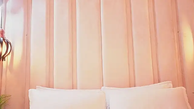 bonniekim  online show from 11/05/25, 11:52