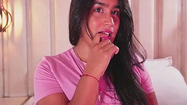 bonniekim  online show from 11/30/25, 11:05