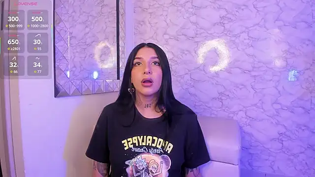 Leiaa  online show from 11/16/25, 12:59