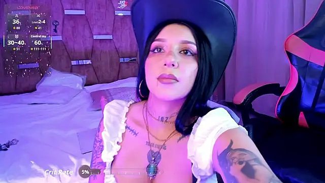 Leiaa  online show from 10/25/25, 06:01