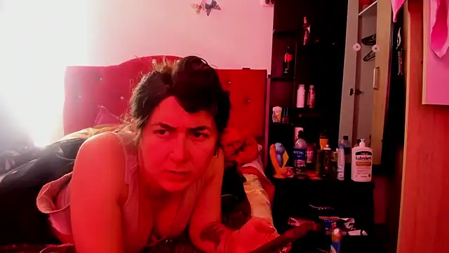 Sweet-Suck69 online show from 11/18/25, 04:21