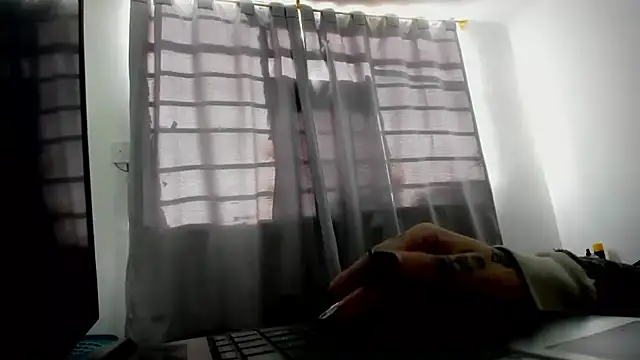 Sweet-Suck69 online show from 05/05/26, 09:51