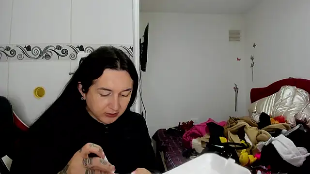 Sweet-Suck69 online show from 07/04/26, 12:50