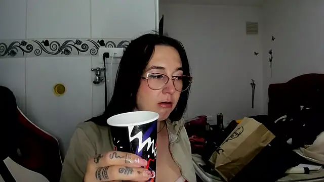 Sweet-Suck69 online show from 07/01/26, 02:23