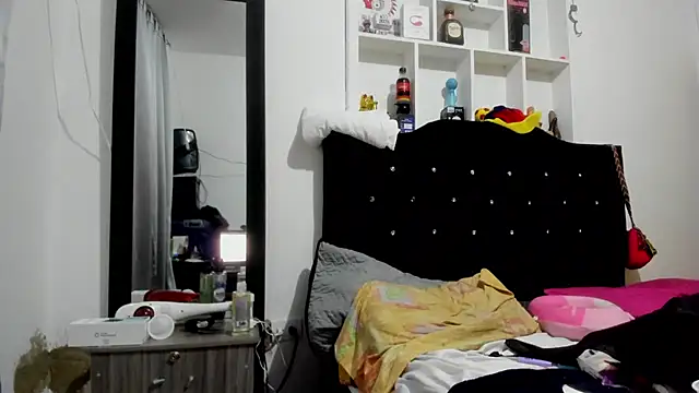 Sweet-Suck69 online show from 02/23/26, 11:38