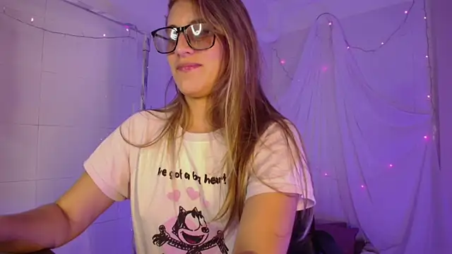 Giia paiige18 online show from 12/15/25, 11:10