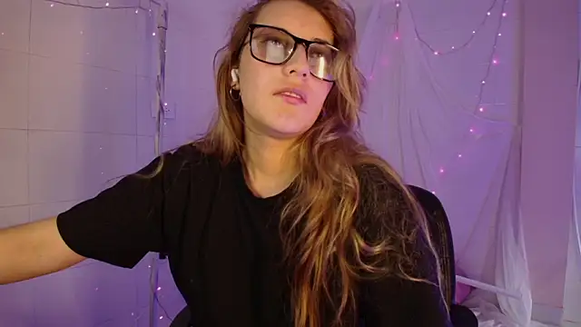 Giia paiige18 online show from 02/16/26, 07:23