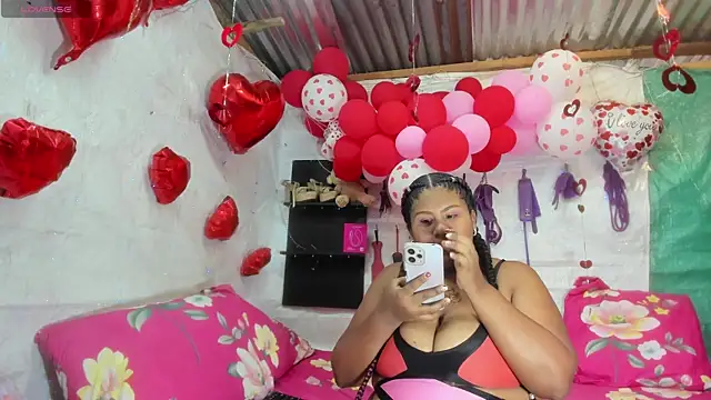 2020vanessapalecia online show from 09/17/25, 08:55