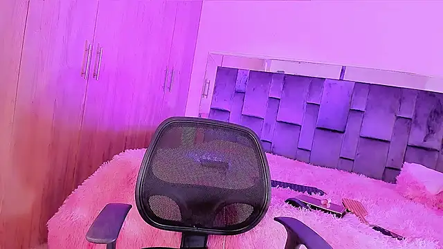 Vianca Chanel online show from 01/22/25, 04:44