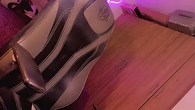 Vianca Chanel online show from 12/27/24, 07:08