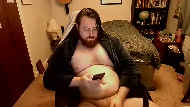 Snapshot of Hairy_Guy30 chatting on 10/16/25, 12:19 Hairy Guy30 online show from 10/16/25, 12:19