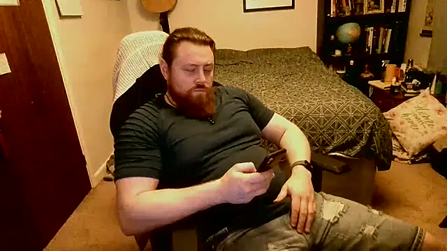 Snapshot of Hairy_Guy30 chatting on 05/13/26, 10:50 Hairy Guy30 online show from 05/13/26, 10:50