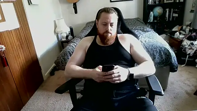 Snapshot of Hairy_Guy30 chatting on 06/21/26, 02:12 Hairy Guy30 online show from 06/21/26, 02:12