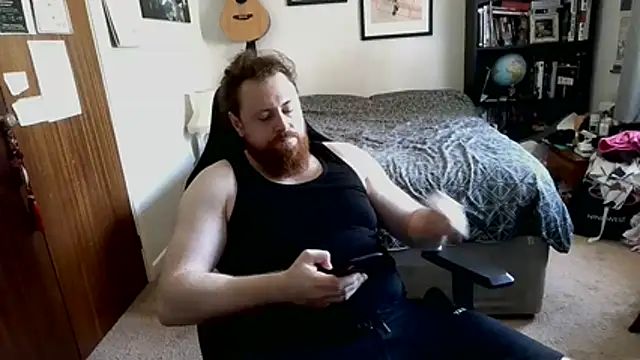 Snapshot of Hairy_Guy30 chatting on 06/26/26, 02:56 Hairy Guy30 online show from 06/26/26, 02:56
