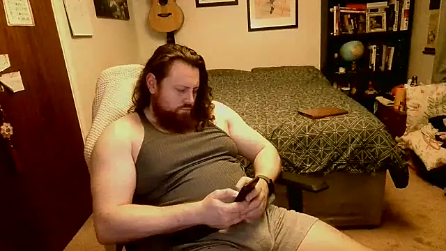 Snapshot of Hairy_Guy30 chatting on 05/20/26, 11:35 Hairy Guy30 online show from 05/20/26, 11:35