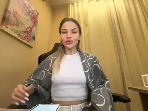 EmmyMills online show from 03/13/26, 10:37
