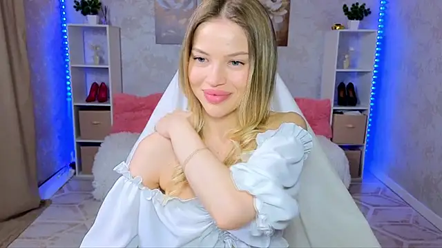 EmmyMills online show from 03/28/26, 08:54