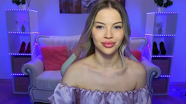 Snapshot of EmmyMills chatting on 01/09/26, 09:00 EmmyMills online show from 01/09/26, 09:00