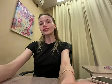 EmmyMills online show from 04/01/26, 08:39
