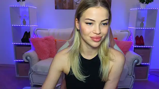 EmmyMills online show from 11/09/25, 10:14