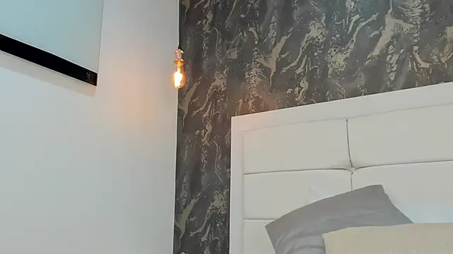 Snapshot of JanethLee1 chatting on 04/09/26, 01:50 JanethLee1 online show from 04/09/26, 01:50