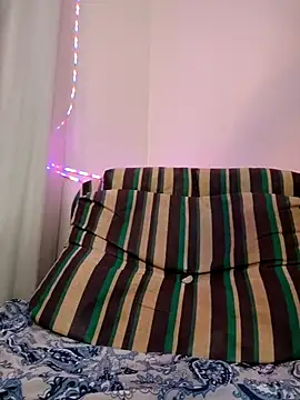 Bunny Sexyy online show from 11/28/25, 04:12