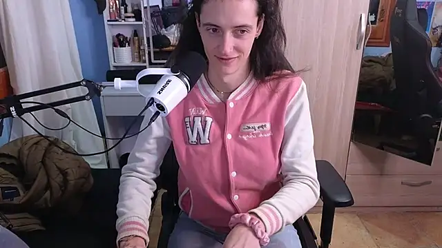 MemiKouki online show from 01/07/25, 05:42