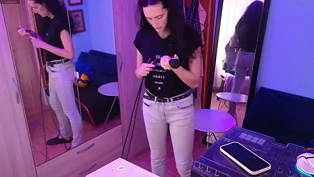 MemiKouki online show from 03/26/26, 05:11