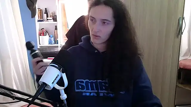 MemiKouki online show from 10/29/25, 04:50