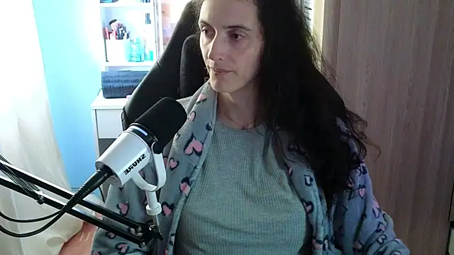 MemiKouki online show from 10/30/25, 03:31