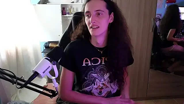 MemiKouki online show from 10/11/25, 03:46