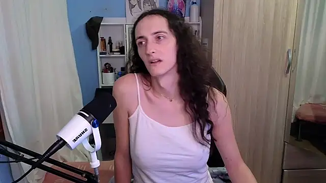 MemiKouki online show from 11/20/25, 05:35