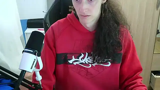 MemiKouki online show from 11/05/25, 04:32