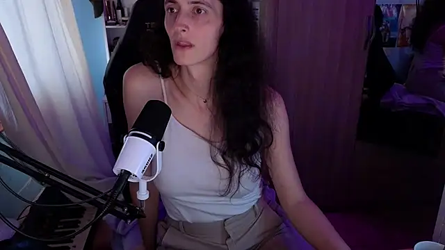 MemiKouki online show from 02/11/26, 04:40