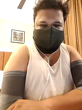 Hunk-Hand6 online show from 11/11/25, 12:00