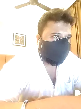 Hunk-Hand6 online show from 11/12/25, 10:41