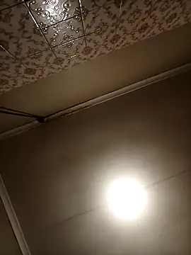 mloghyfsa online show from 12/18/25, 05:34