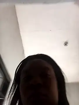 mloghyfsa online show from 12/17/25, 02:22