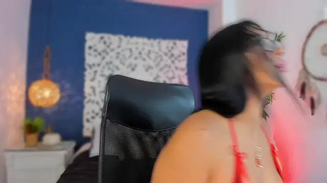 BellaHarllow online show from 02/12/26, 07:46