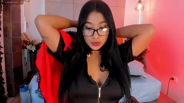 BellaHarllow online show from 06/27/26, 06:14