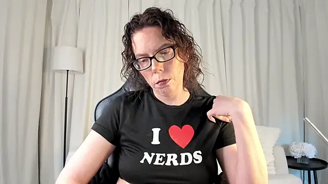 SaraDesirexo online show from 04/30/26, 01:07