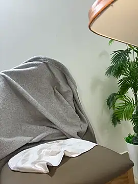 Lami Mi online show from 11/10/25, 06:40