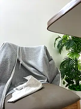 Lami Mi online show from 10/01/25, 08:08