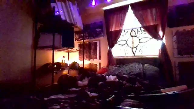 Mic Oxinner online show from 11/21/25, 05:56