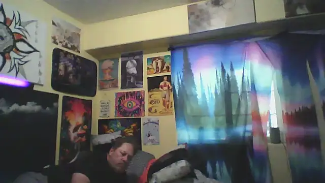 Snapshot of Mic_Oxinner chatting on 07/01/26, 10:32 Mic Oxinner online show from 07/01/26, 10:32