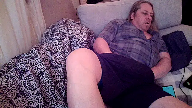 Snapshot of Mic_Oxinner chatting on 12/16/24, 12:48 Mic Oxinner online show from 12/16/24, 12:48