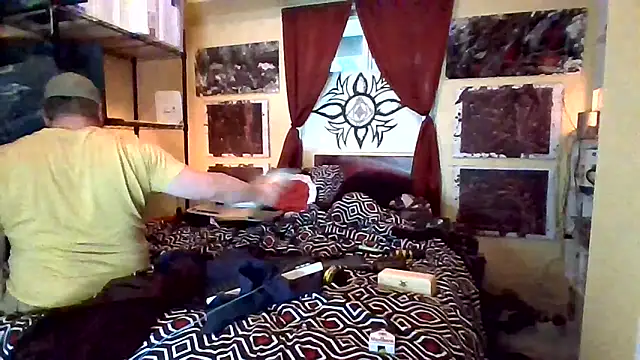 Mic Oxinner online show from 11/16/25, 07:51