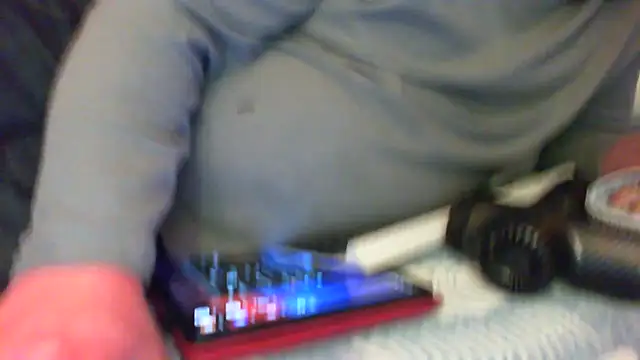 Snapshot of Mic_Oxinner chatting on 10/20/25, 07:14 Mic Oxinner online show from 10/20/25, 07:14